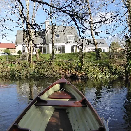 Camillaun With Lough Corrib Boat Hire לינה וארוחת בוקר